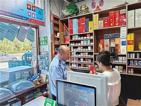 乌拉特后旗公安局环食药侦大队开展烟草市场清查整治专项检查